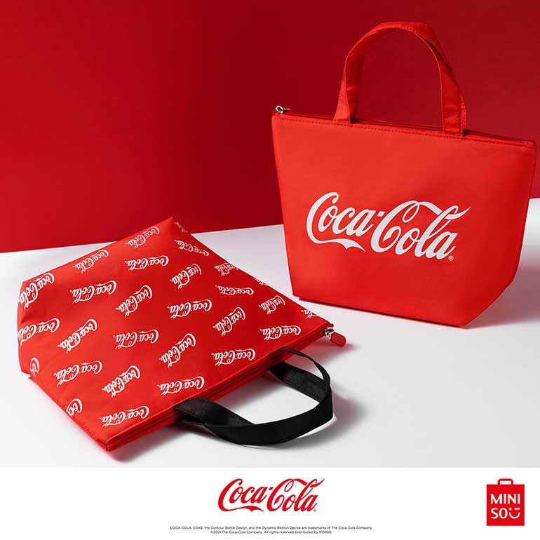 Cовместная коллекция с Coca-Cola в Miniso